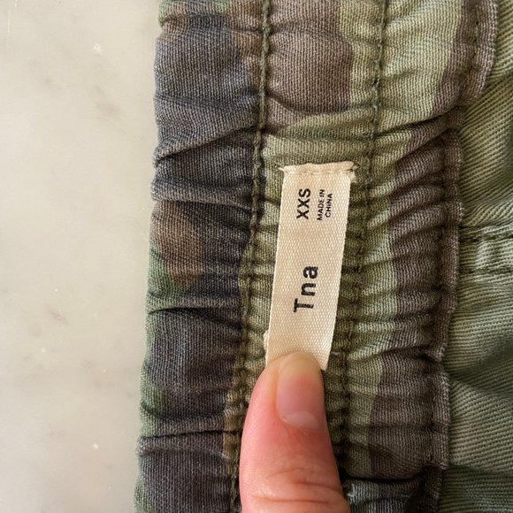 Aritzia TNA Camo Pant Jogger XXS - Picture 4 of 8